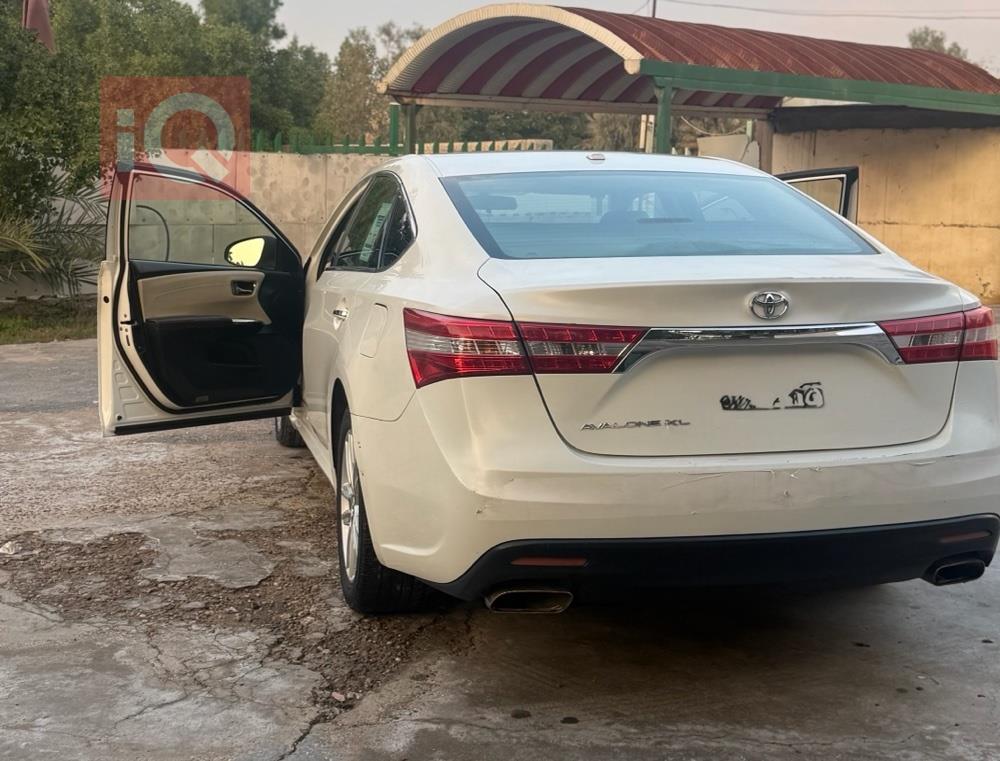 تويوتا أفالون